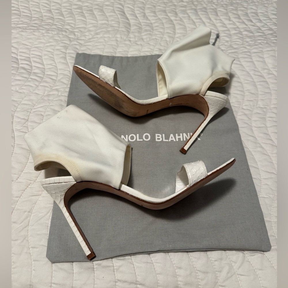 Manolo Blahnik White Snakeskin Mule Heels Size 39 (US 8–8.5)